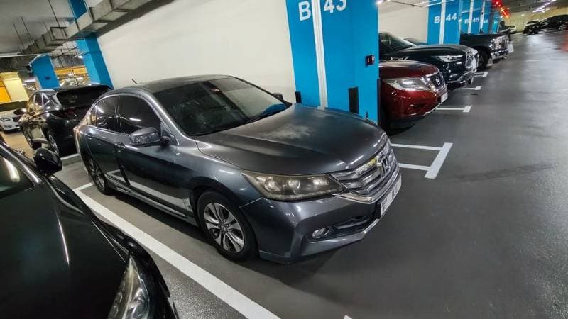 2015 Honda Accord thumbnail 4