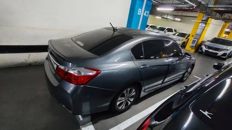 2015 Honda Accord thumbnail 5