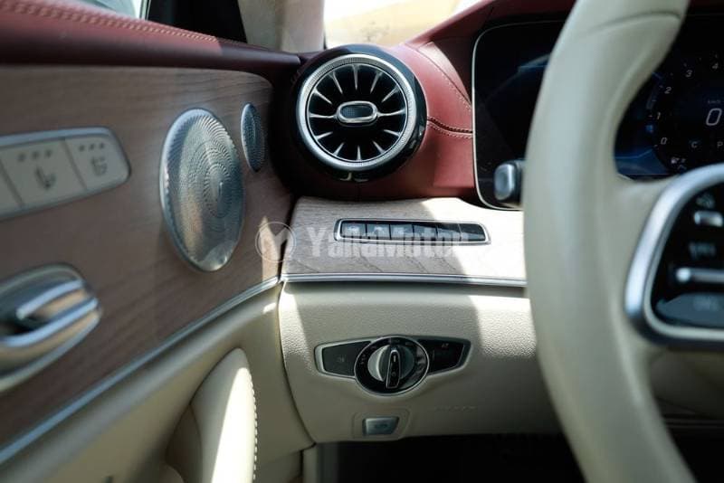 2019 Mercedes-Benz E-Class thumbnail 7