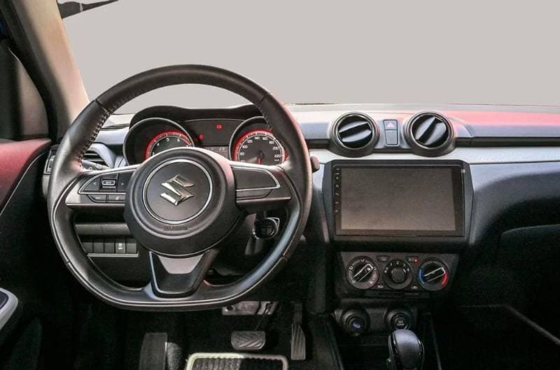 2024 Suzuki Swift thumbnail 3