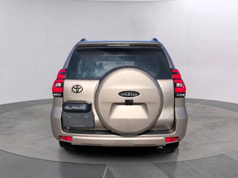 2015 Toyota Land Cruiser Prado thumbnail 5