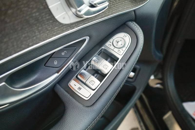 2019 Mercedes-Benz C-Class thumbnail 7
