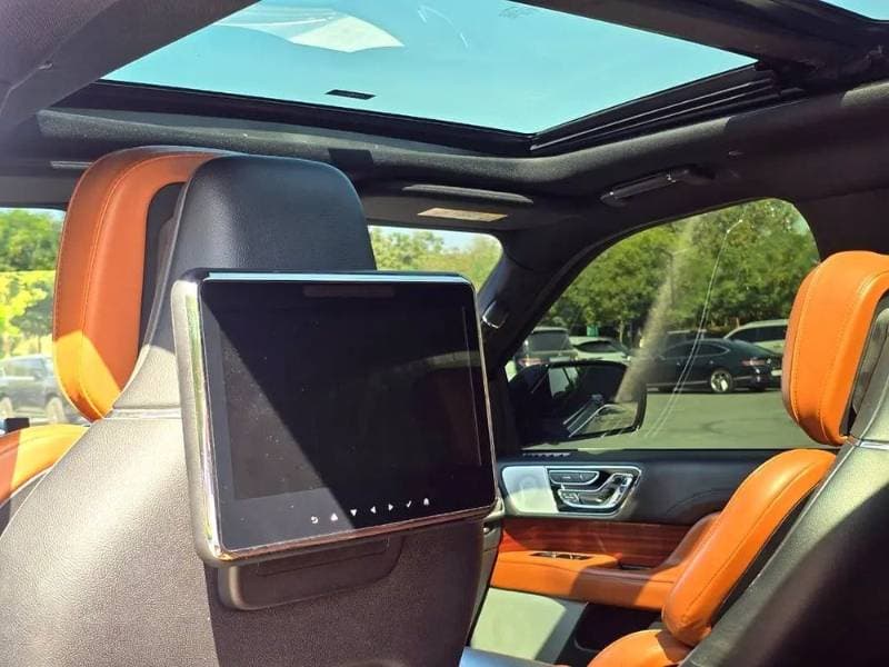 2018 Lincoln Navigator thumbnail 8