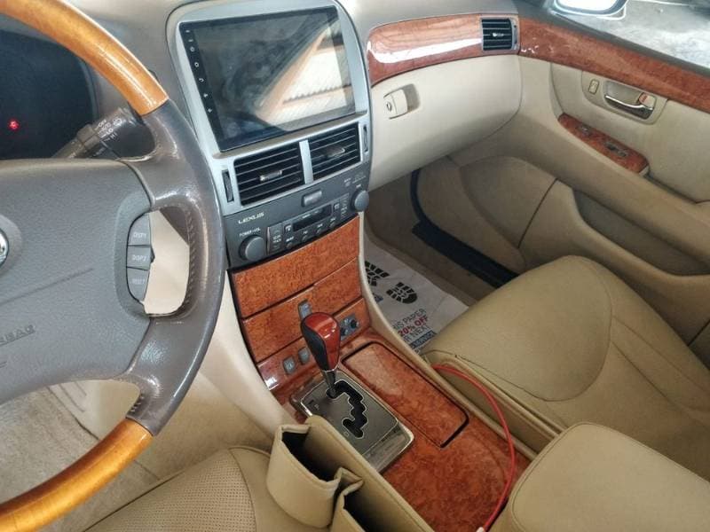 2005 Lexus LS-Series