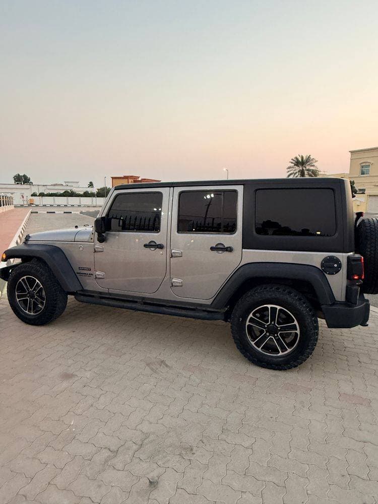 2017 Jeep Wrangler Unlimited thumbnail 3
