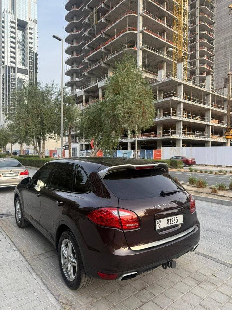 2014 Porsche Cayenne thumbnail 2