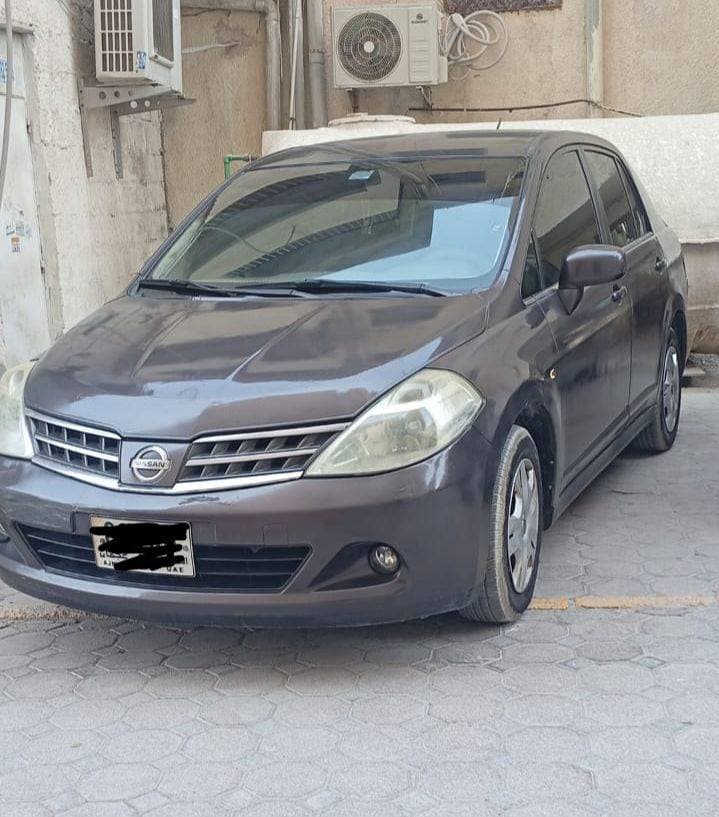 2009 Nissan Tiida thumbnail 2