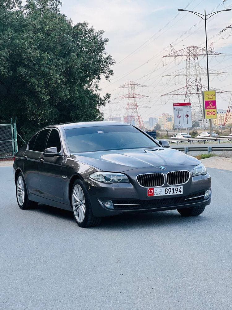 2013 BMW 5 Series thumbnail 2