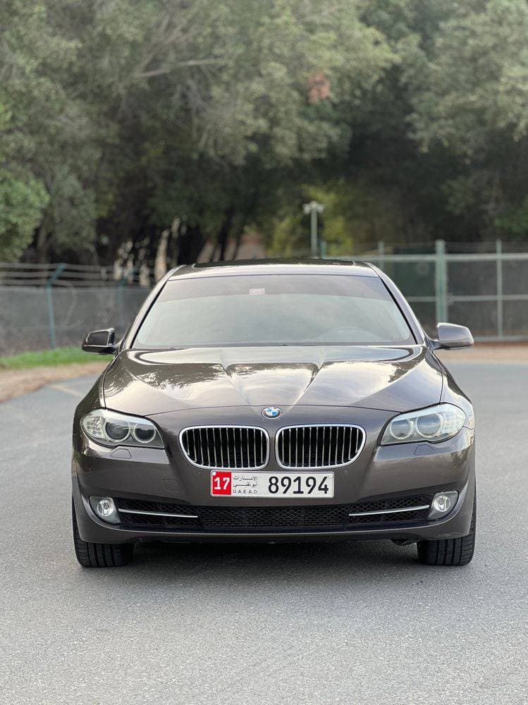 2013 BMW 5 Series thumbnail 3
