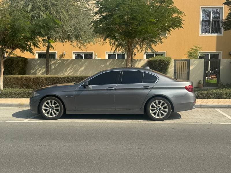 2015 BMW 5 Series Sedan thumbnail 4