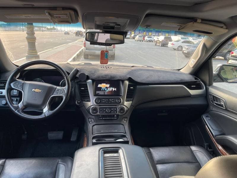 2016 Chevrolet Suburban thumbnail 5