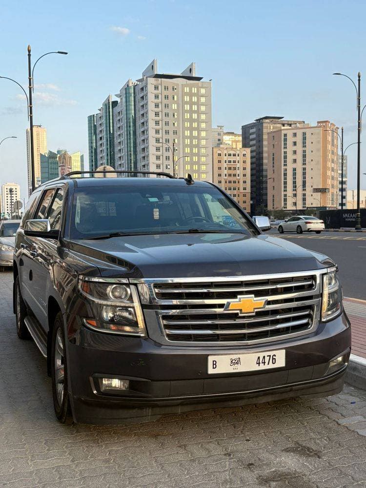 2016 Chevrolet Suburban thumbnail 3