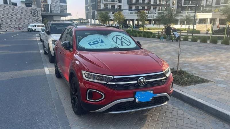 2024 Volkswagen T-Roc thumbnail 5