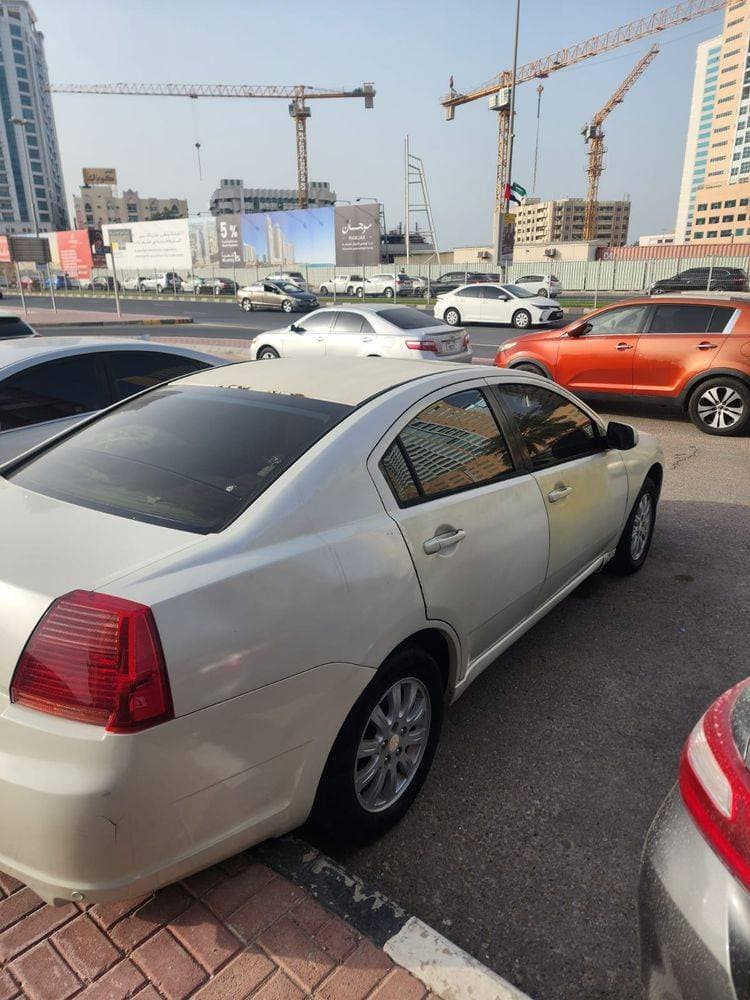2009 Mitsubishi Galant thumbnail 4