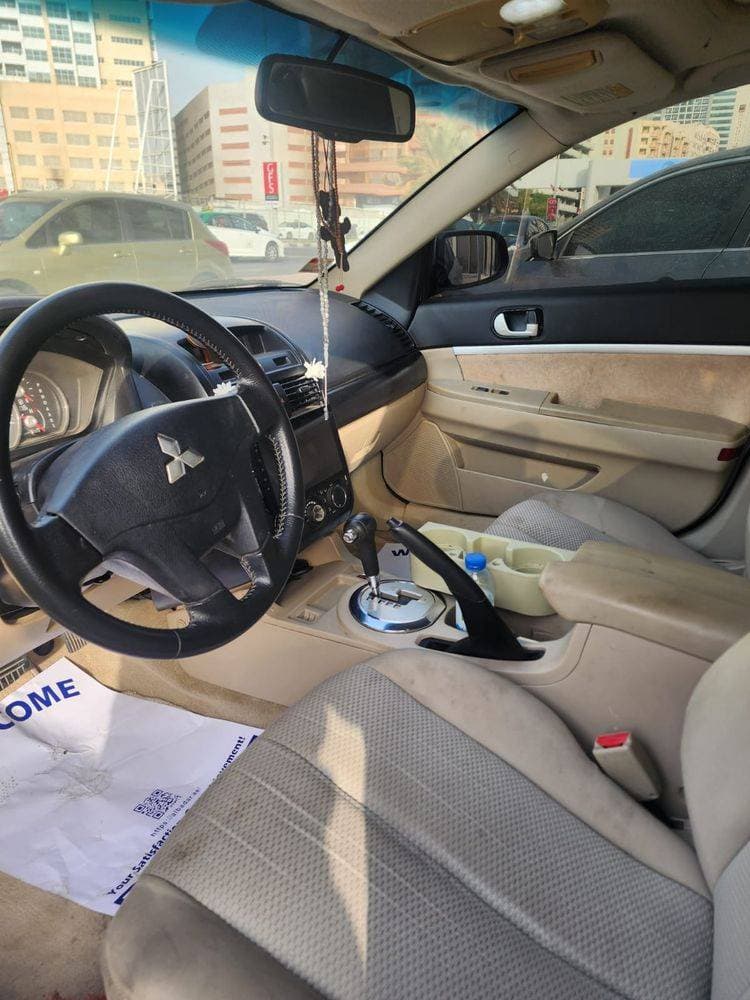2009 Mitsubishi Galant thumbnail 3