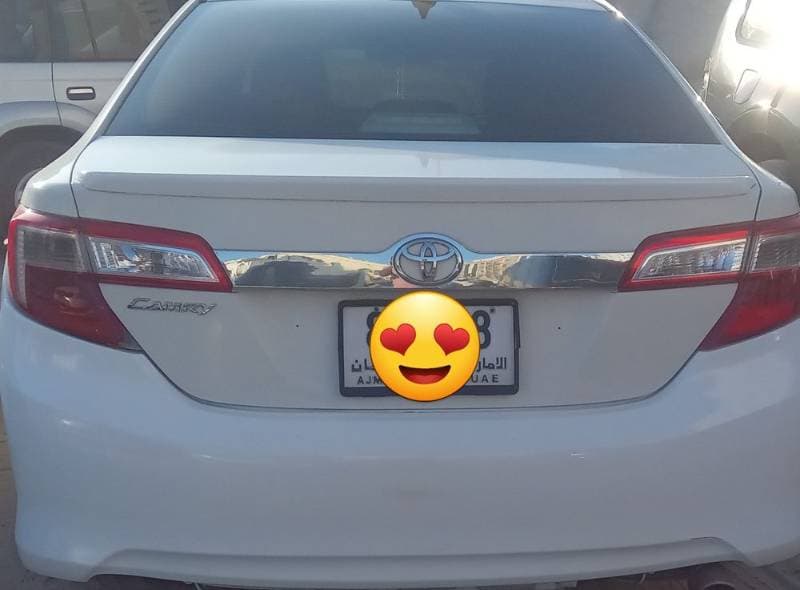 2015 Toyota Camry thumbnail 2