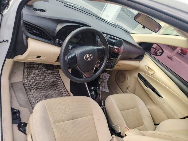 2022 Toyota Yaris thumbnail 5