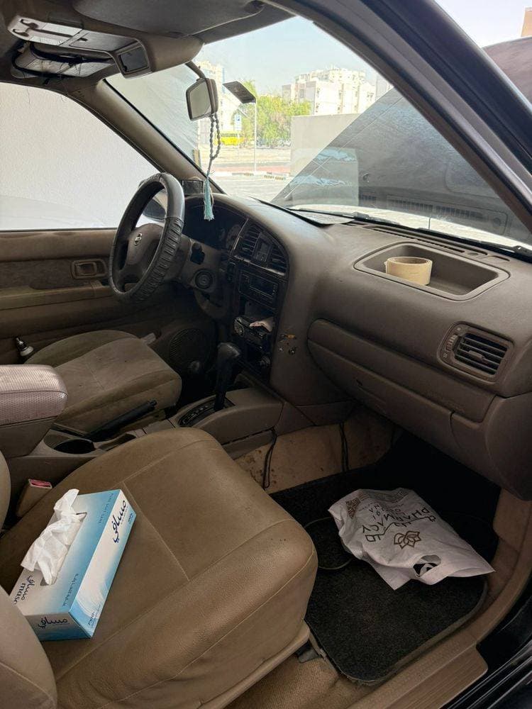 2002 Nissan Pathfinder thumbnail 4