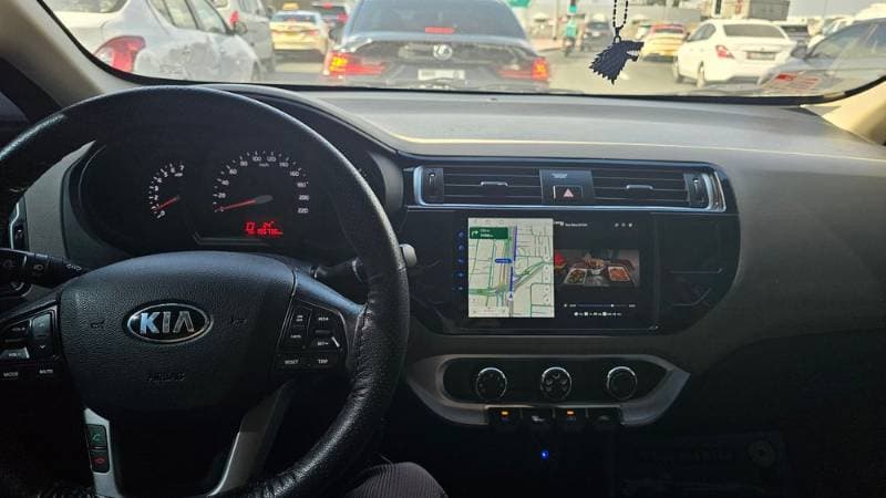 2016 Kia Rio thumbnail 4