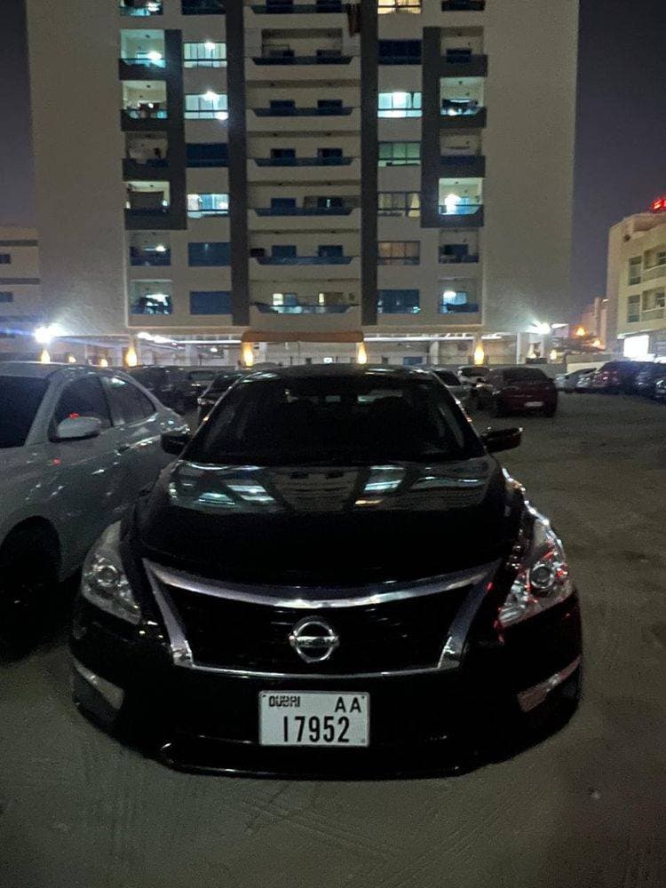 2015 Nissan Altima thumbnail 4