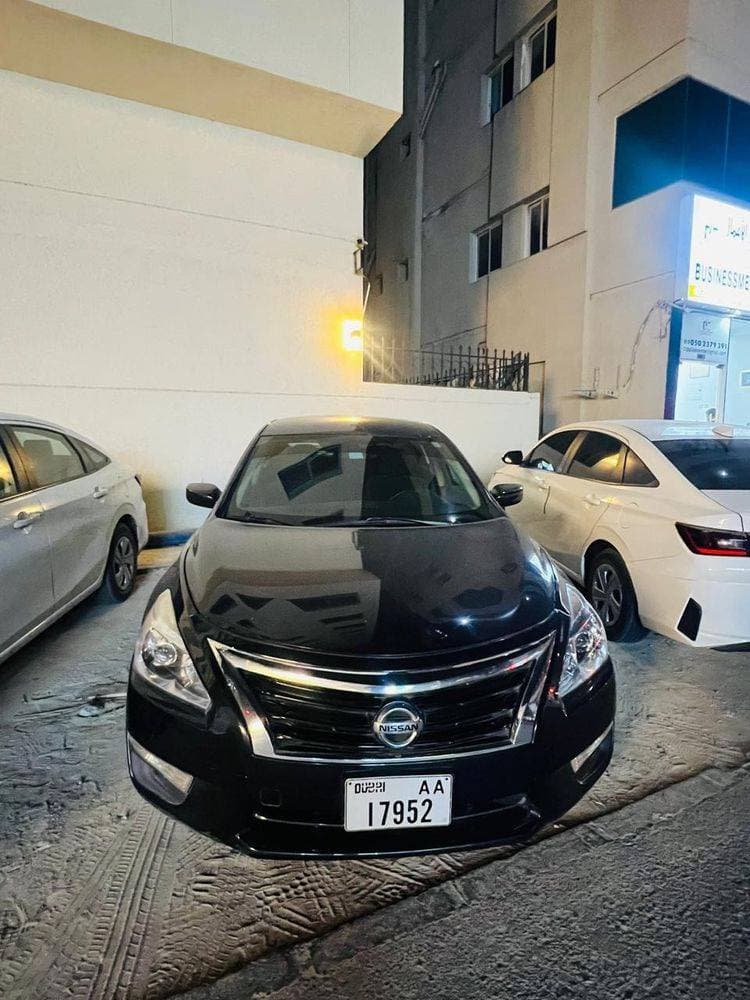 2015 Nissan Altima thumbnail 3