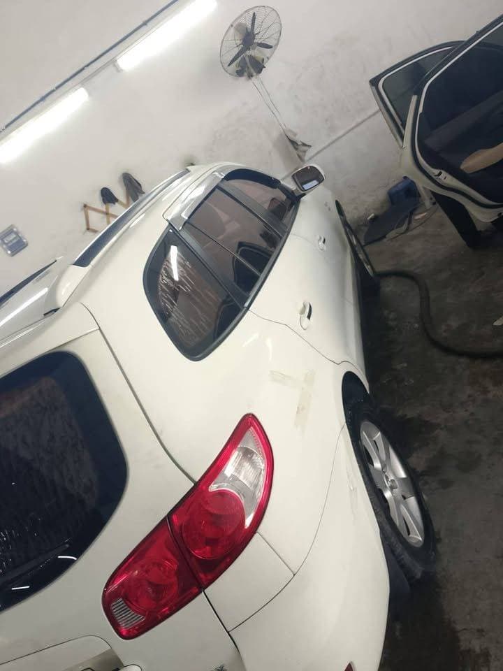 2009 Hyundai Santa Fe thumbnail 3