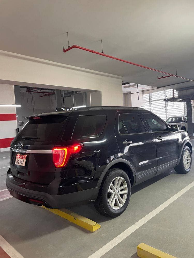 2016 Ford Explorer thumbnail 3