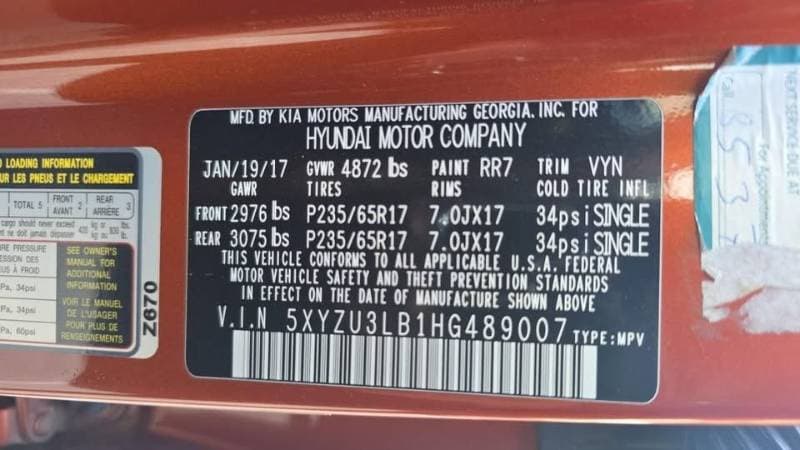 2017 Hyundai Santa Fe thumbnail 2