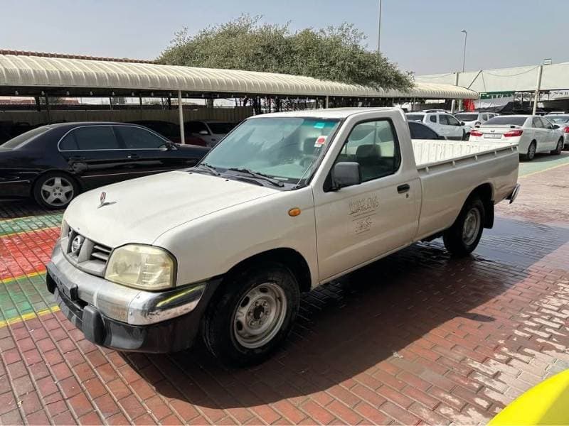 2008 Nissan Pickup thumbnail 3