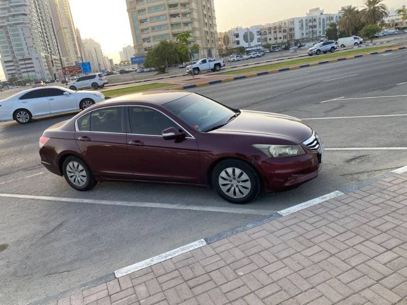 2011 Honda Accord thumbnail 2