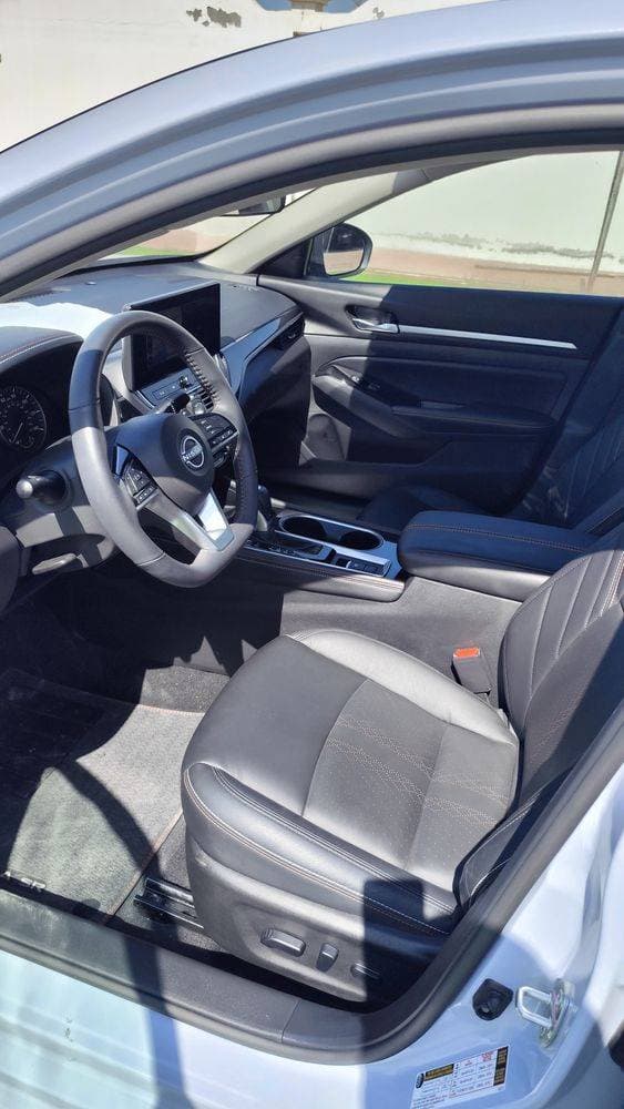 2024 Nissan Altima thumbnail 4