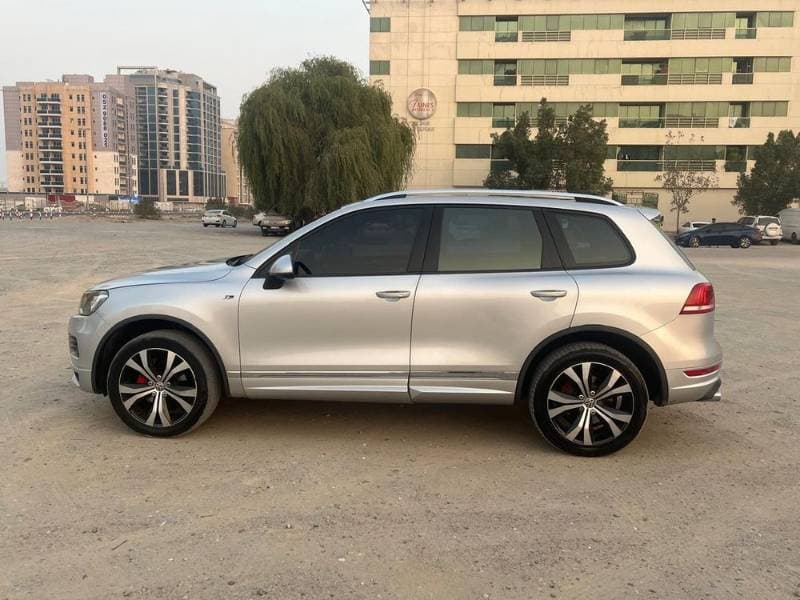 2013 Volkswagen Touareg thumbnail 3