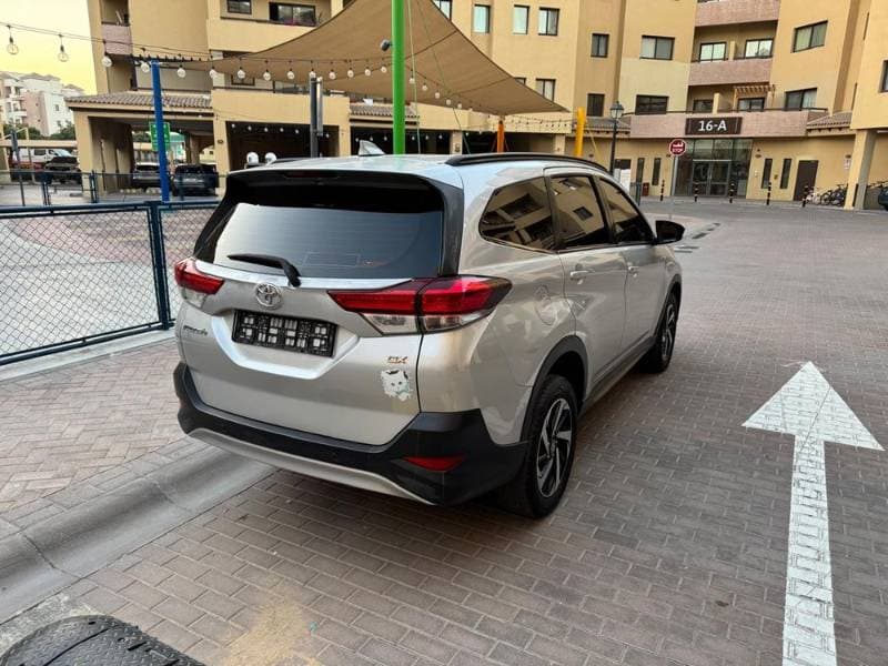 2021 Toyota Rush thumbnail 2