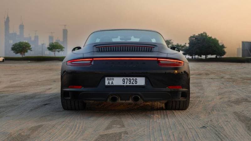 2019 Porsche 911 thumbnail 3