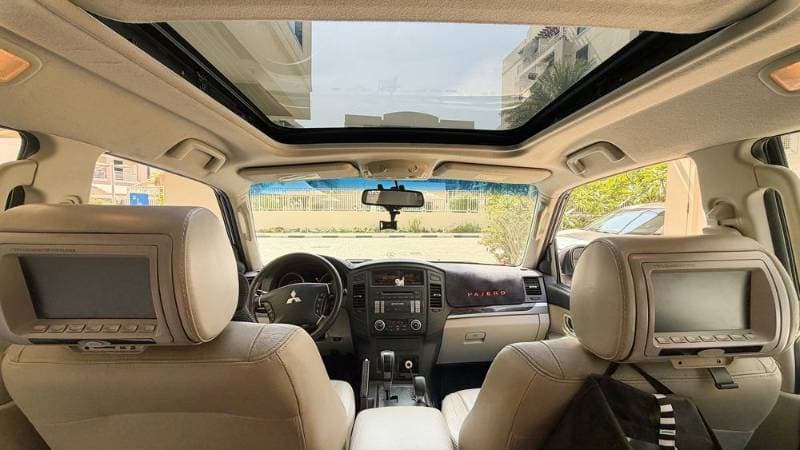 2013 Mitsubishi Pajero thumbnail 4