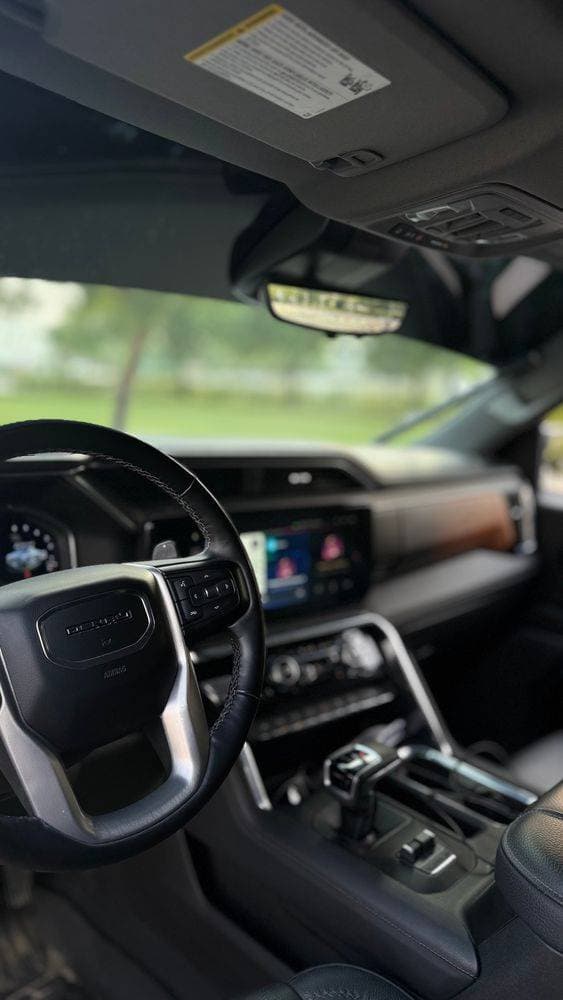 2023 GMC Sierra Denali thumbnail 3