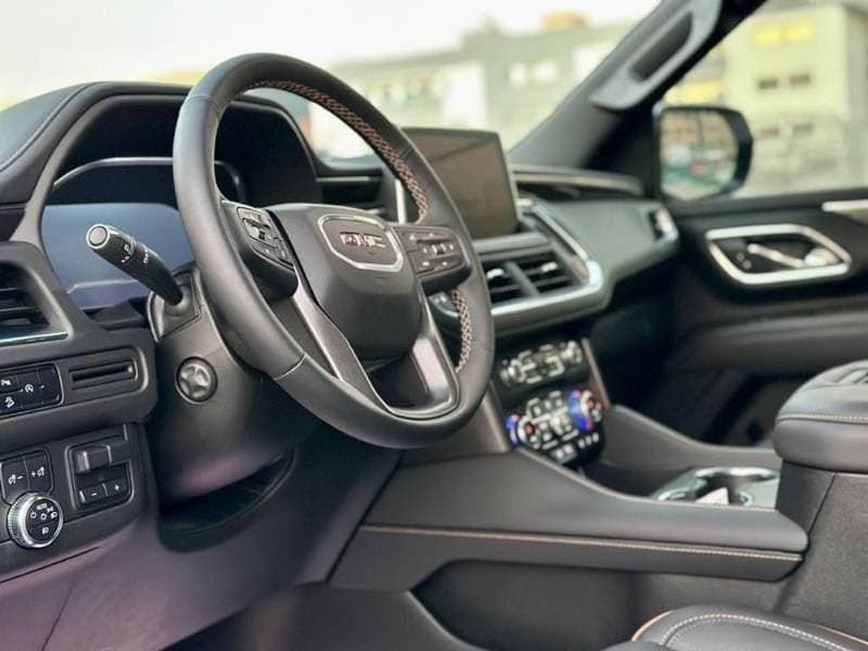 2023 GMC Yukon thumbnail 4