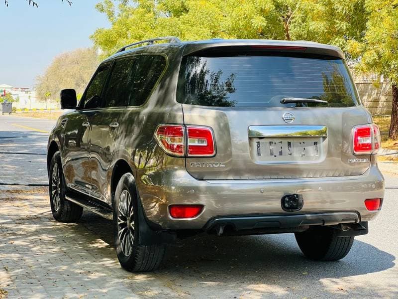 2015 Nissan Patrol thumbnail 2
