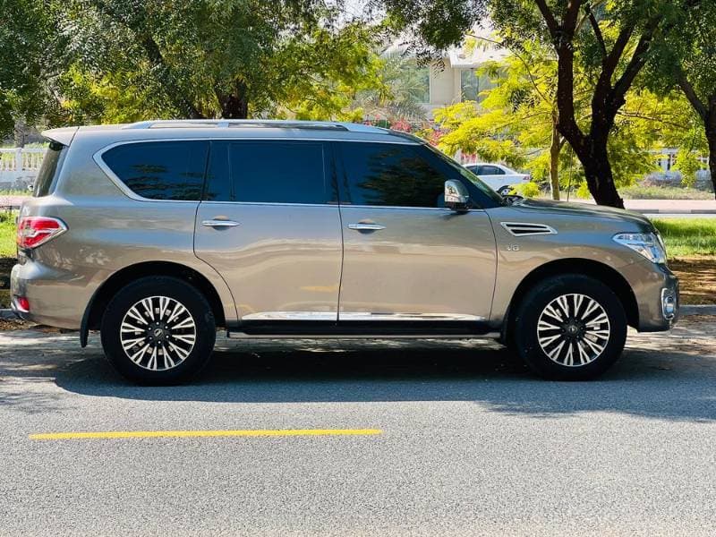 2015 Nissan Patrol thumbnail 3