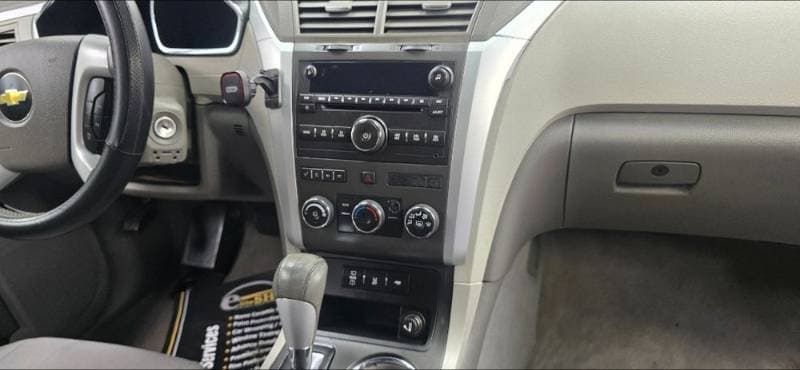 2012 Chevrolet Traverse thumbnail 3