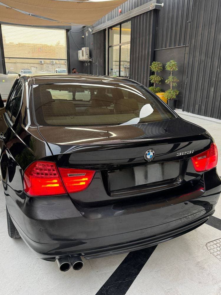 2010 BMW 3-Series thumbnail 5
