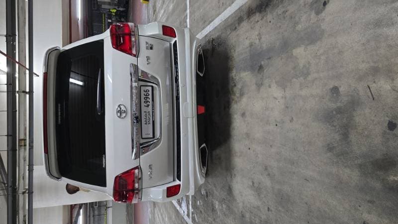 2008 Toyota Land Cruiser thumbnail 5