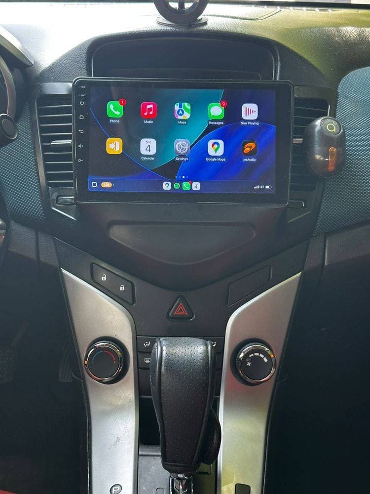 2011 Chevrolet Cruze thumbnail 4