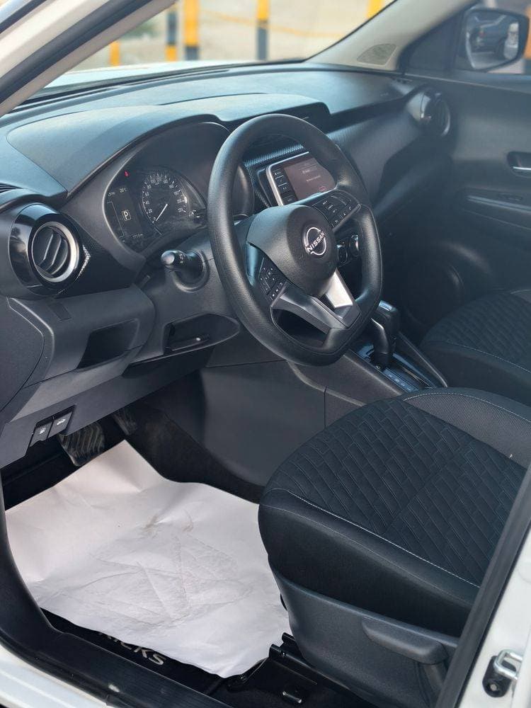 2024 Nissan Kicks thumbnail 2