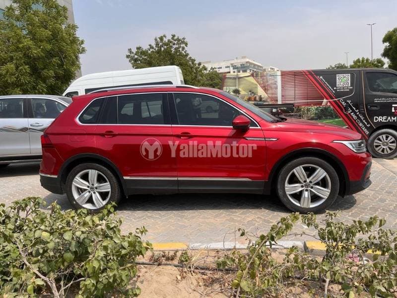 2021 Volkswagen Tiguan thumbnail 3