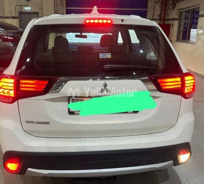 2018 Mitsubishi Outlander thumbnail 4
