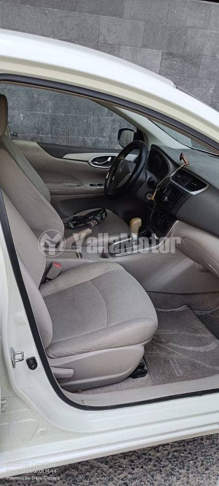 2014 Nissan Tiida thumbnail 2