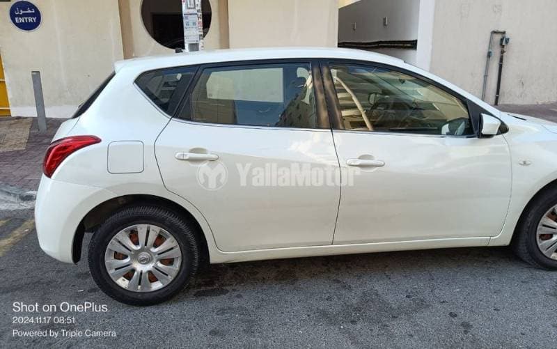 2014 Nissan Tiida thumbnail 5
