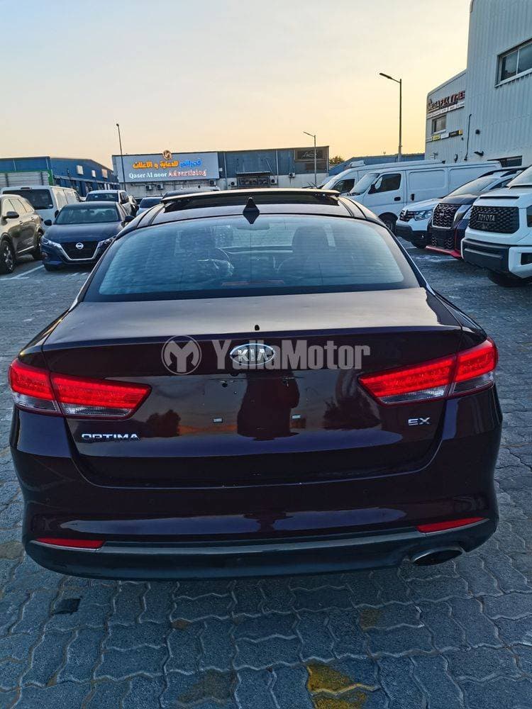2017 Kia Optima thumbnail 4