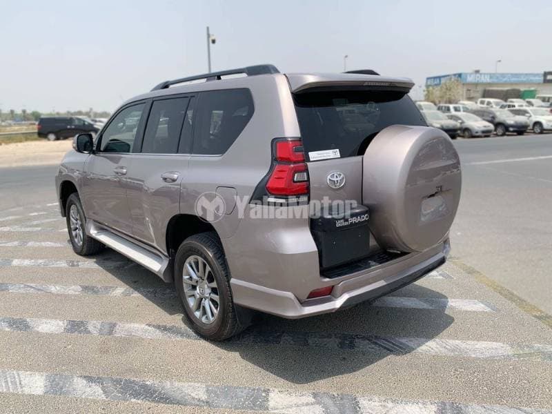 2021 Toyota Land Cruiser Prado thumbnail 6